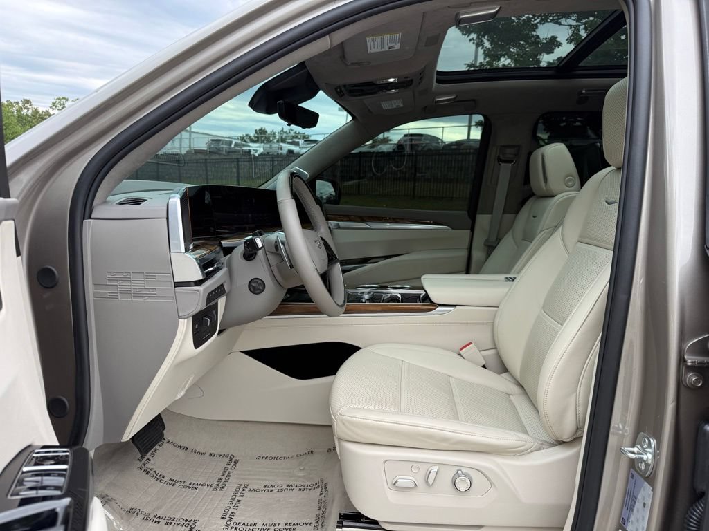Certified 2025 Cadillac Escalade ESV Sport Platinum w/ LPO, ONYX Package AWD/4WD image 25