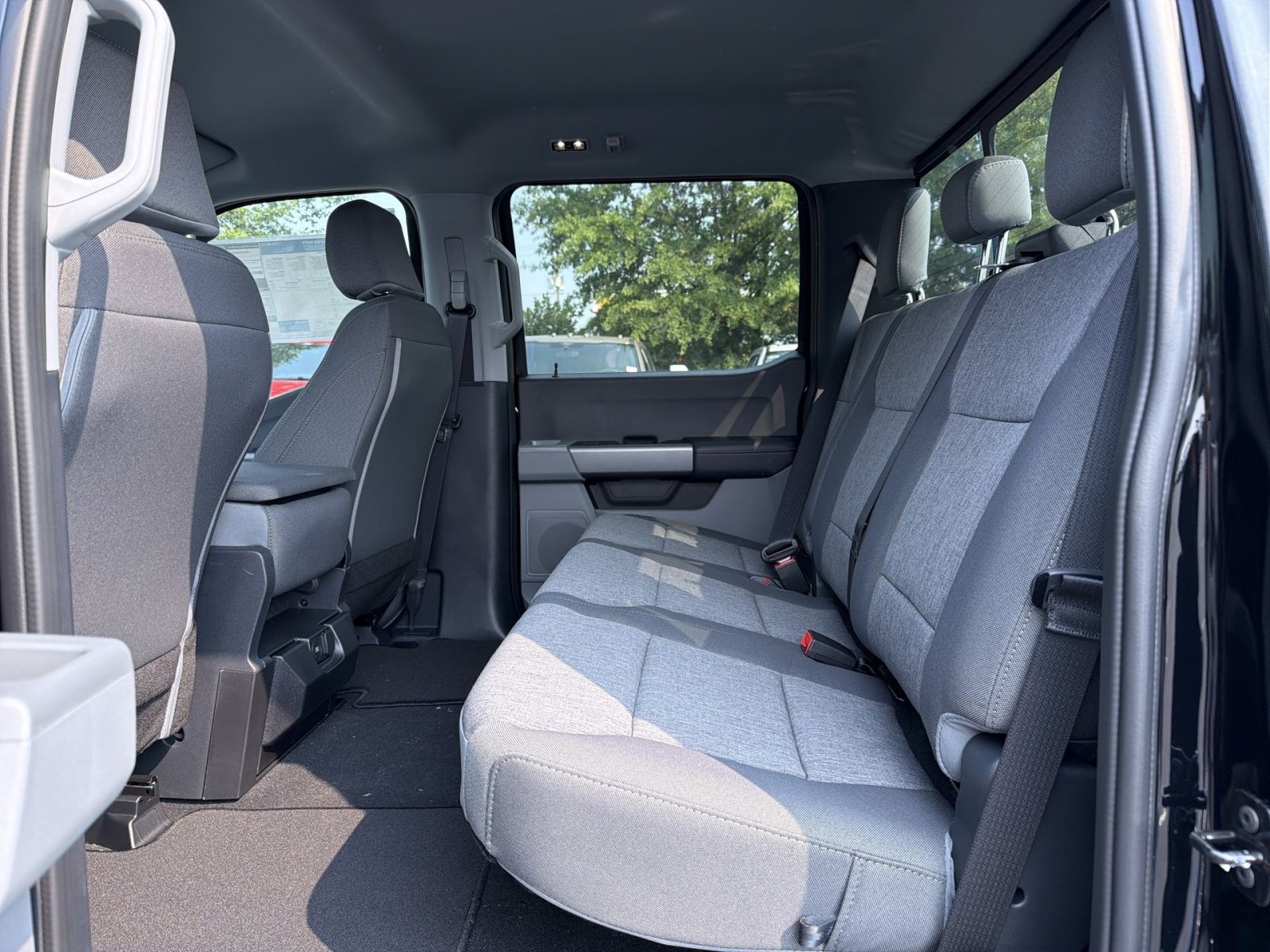 New 2026 Ford F250 XL w/ STX Appearance Package AWD/4WD image 29
