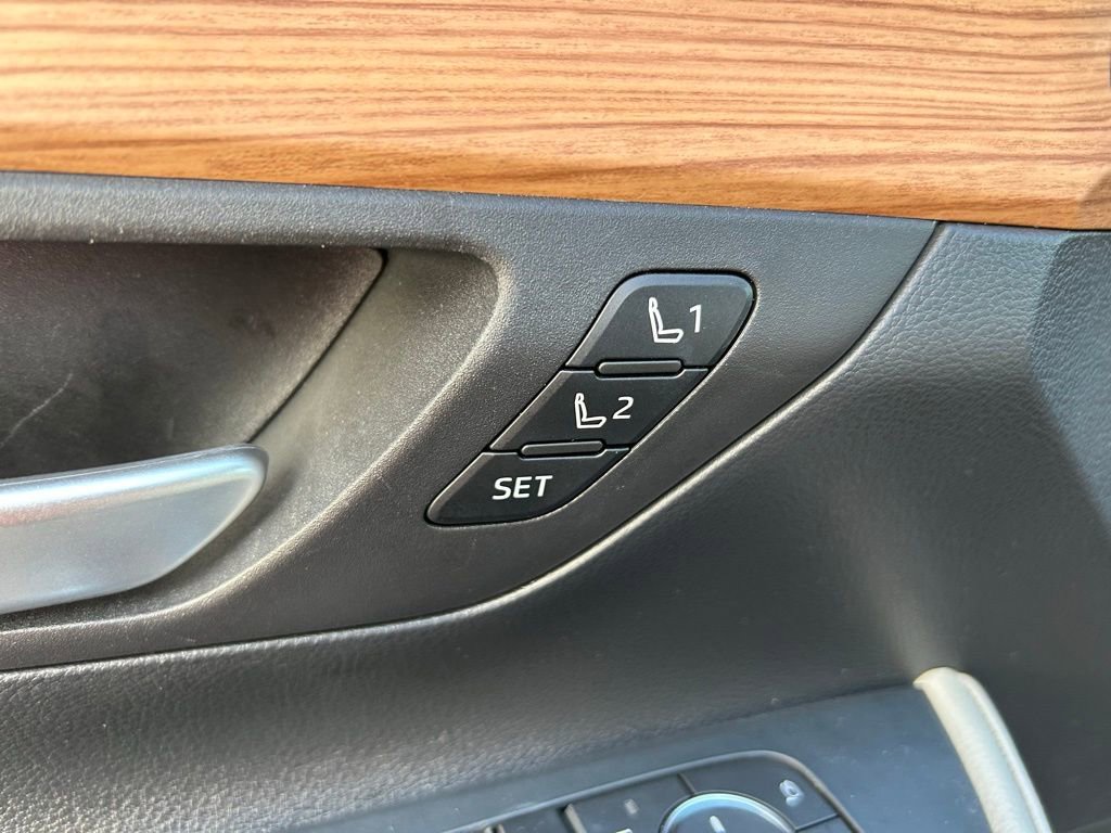 Certified 2025 Toyota Grand Highlander AWD image 19