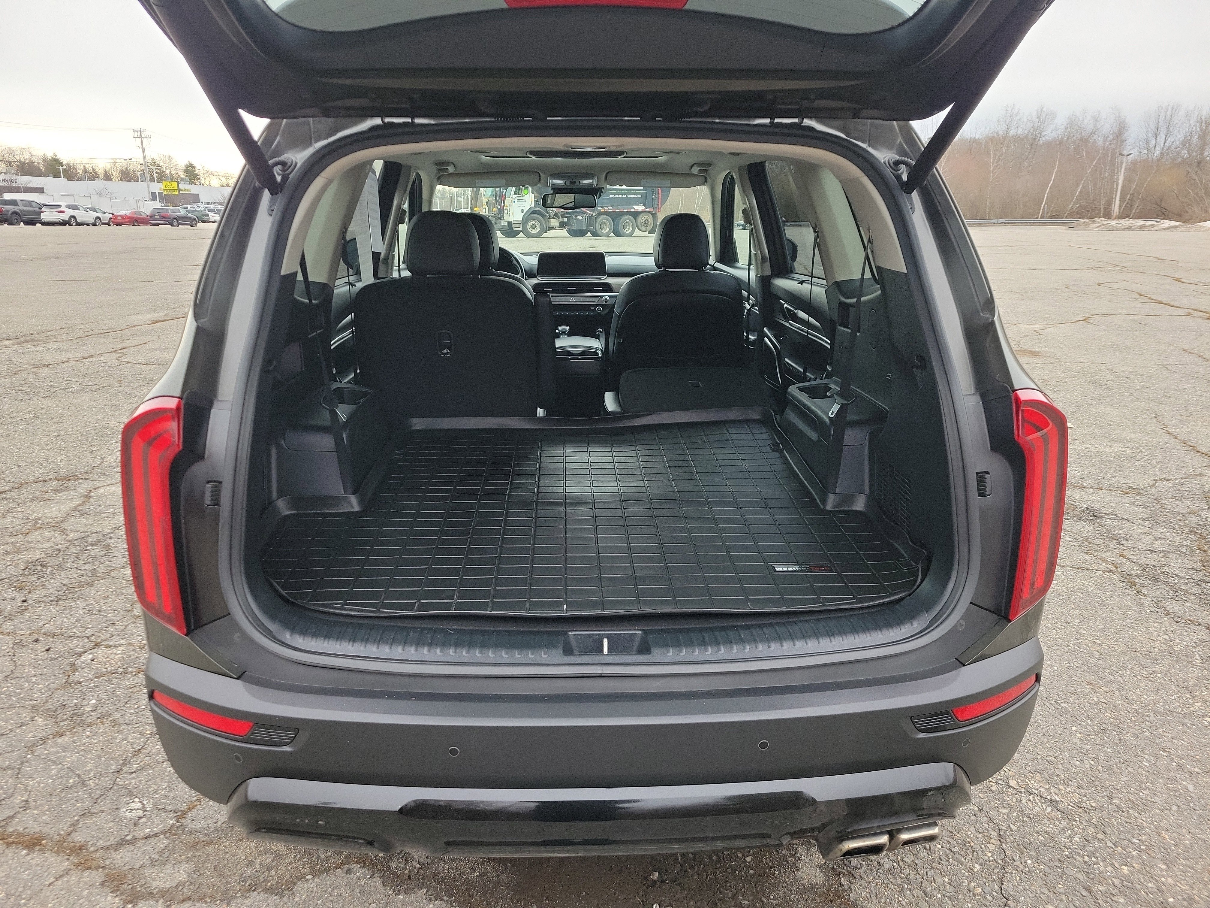 Used 2021 Kia Telluride EX w/ EX Premium Package image 18