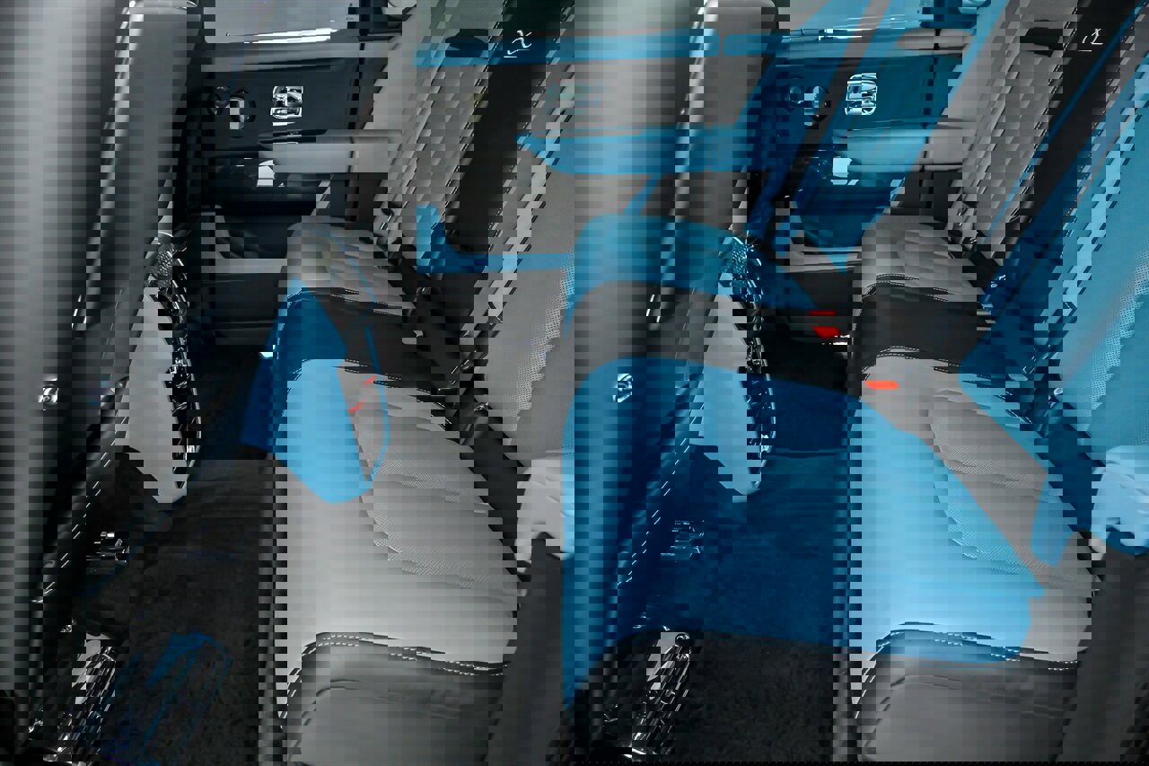 Used 2023 Rolls-Royce Cullinan Black Badge w/ Driver's Package image 26