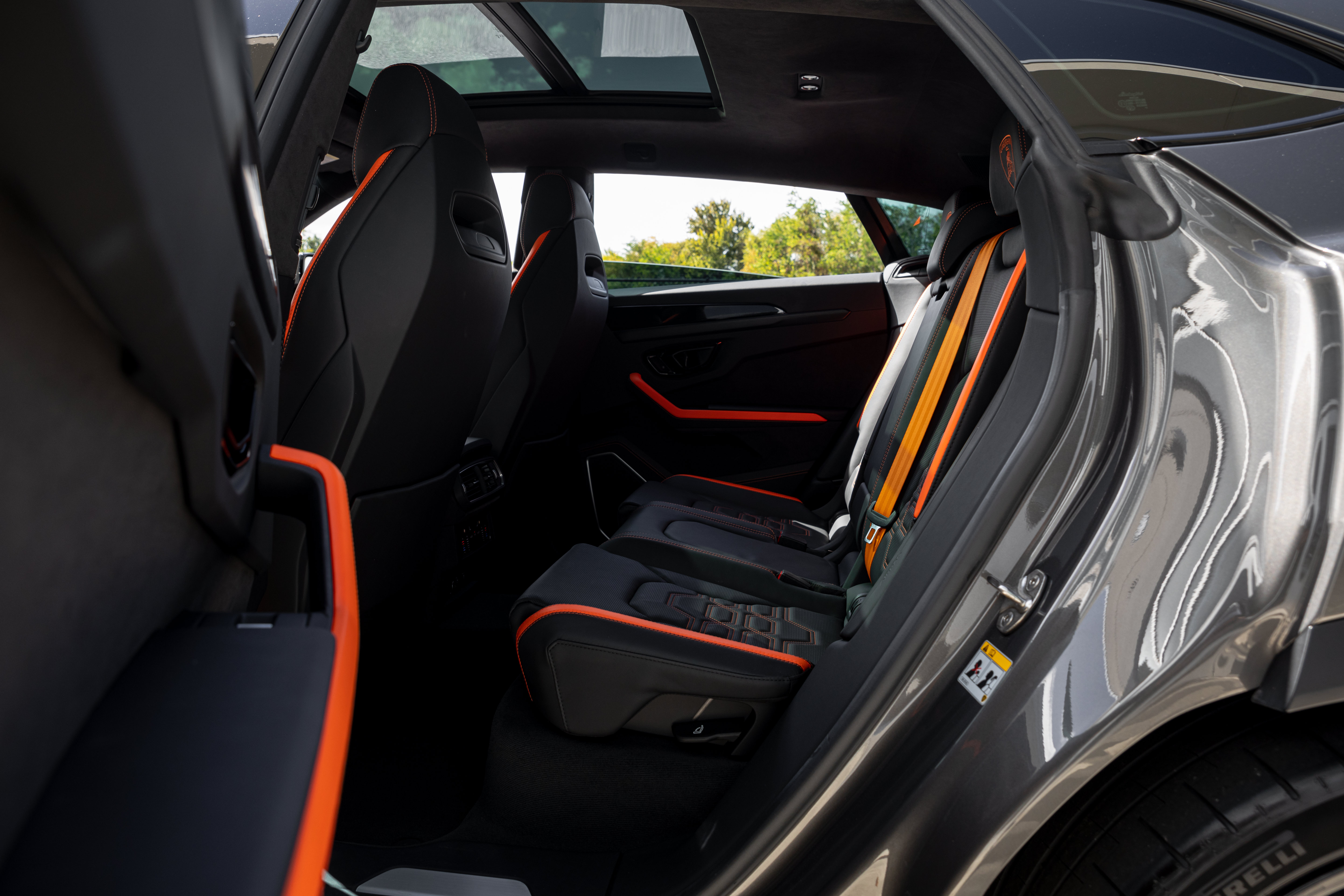 Used 2025 Lamborghini Urus Performante AWD/4WD image 23