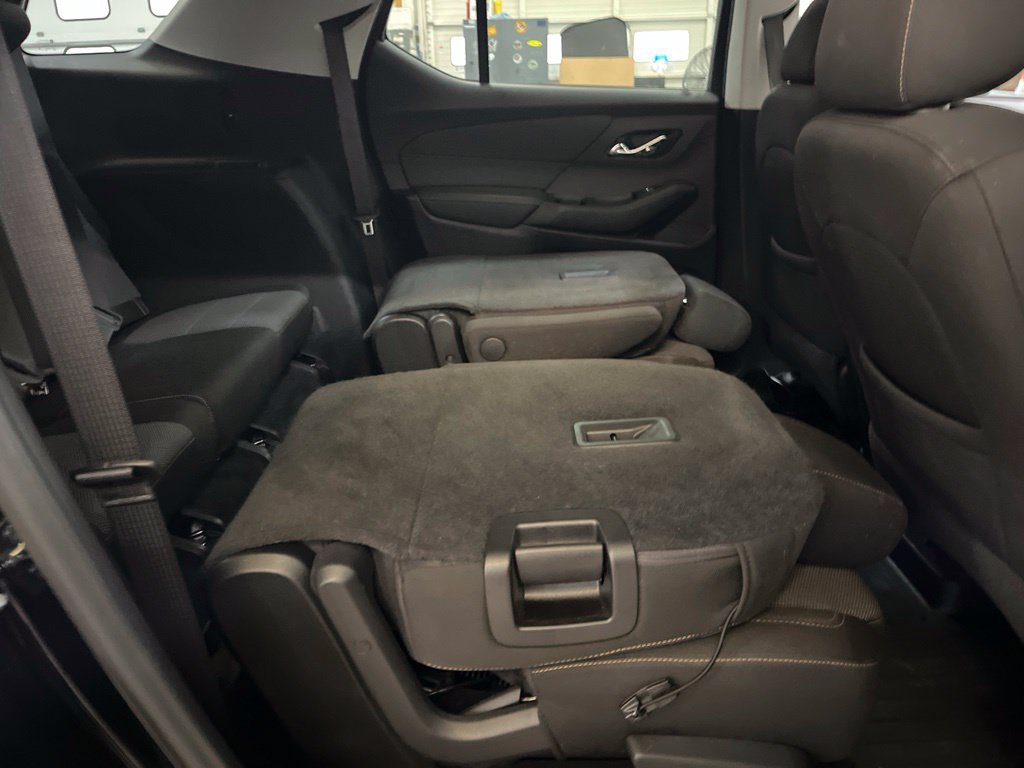 Used 2021 Chevrolet Traverse LT FWD image 29