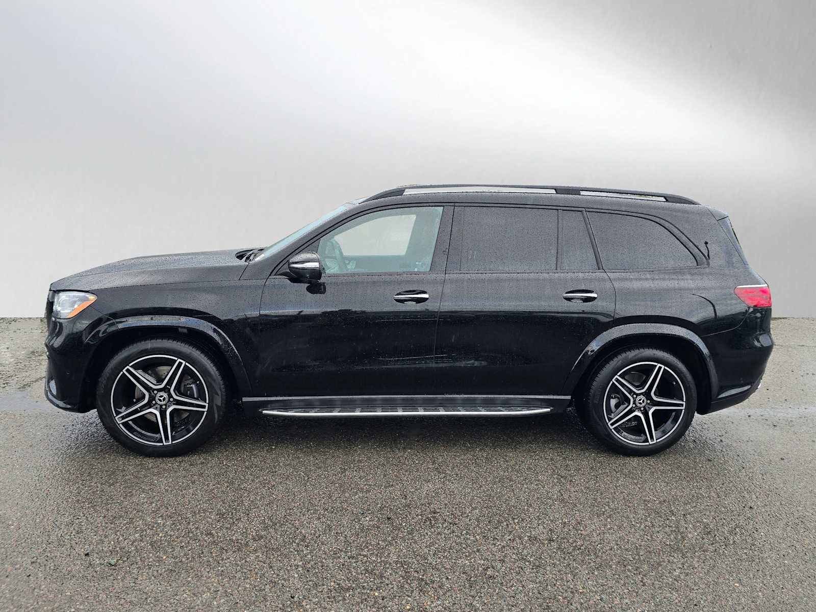 Used 2026 Mercedes-Benz GLS 450 4MATIC image 6