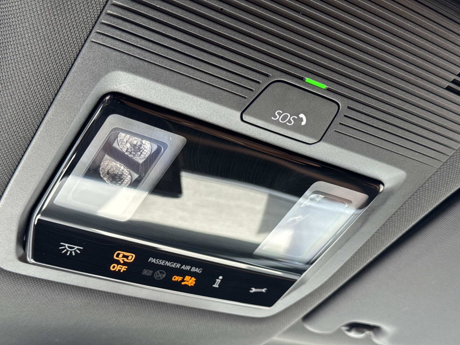 Certified 2025 Volkswagen ID. Buzz Pro S Plus RWD image 29