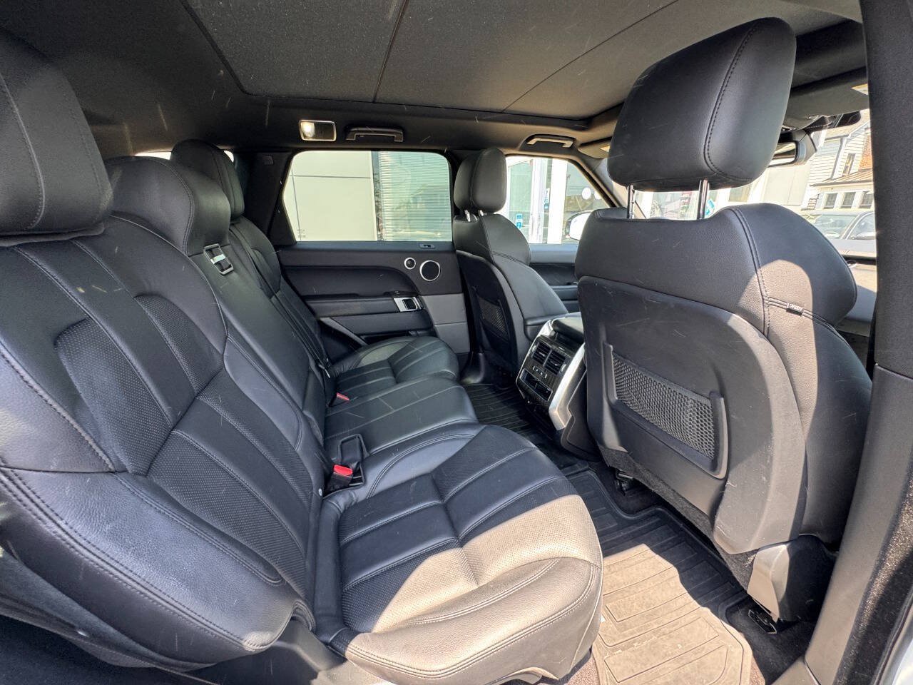 Used 2016 Land Rover Range Rover Sport SE AWD/4WD image 17