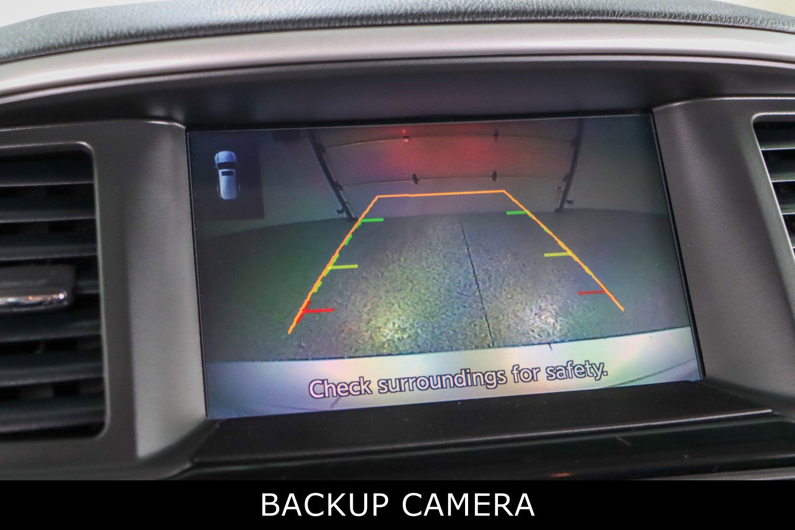 Used 2019 Nissan Pathfinder SV image 18