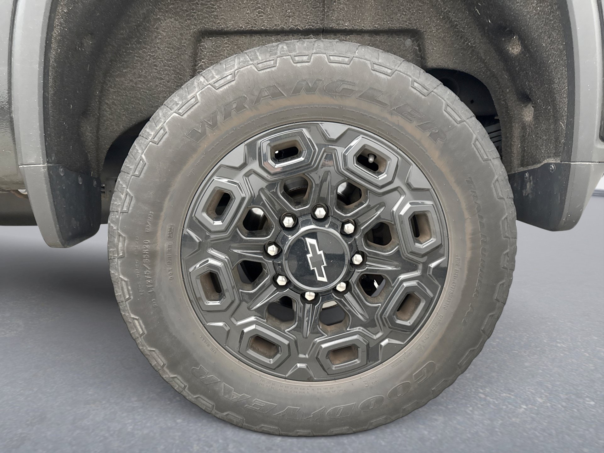Used 2022 Chevrolet Silverado 2500 LTZ w/ LTZ Plus Package AWD/4WD image 13