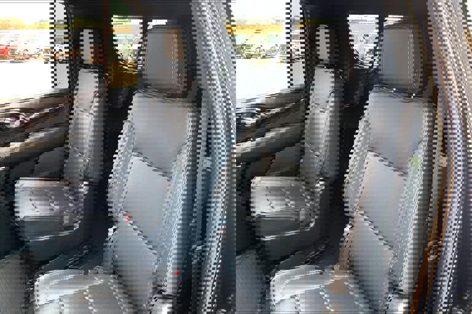 Used 2023 GMC Yukon XL Denali image 21