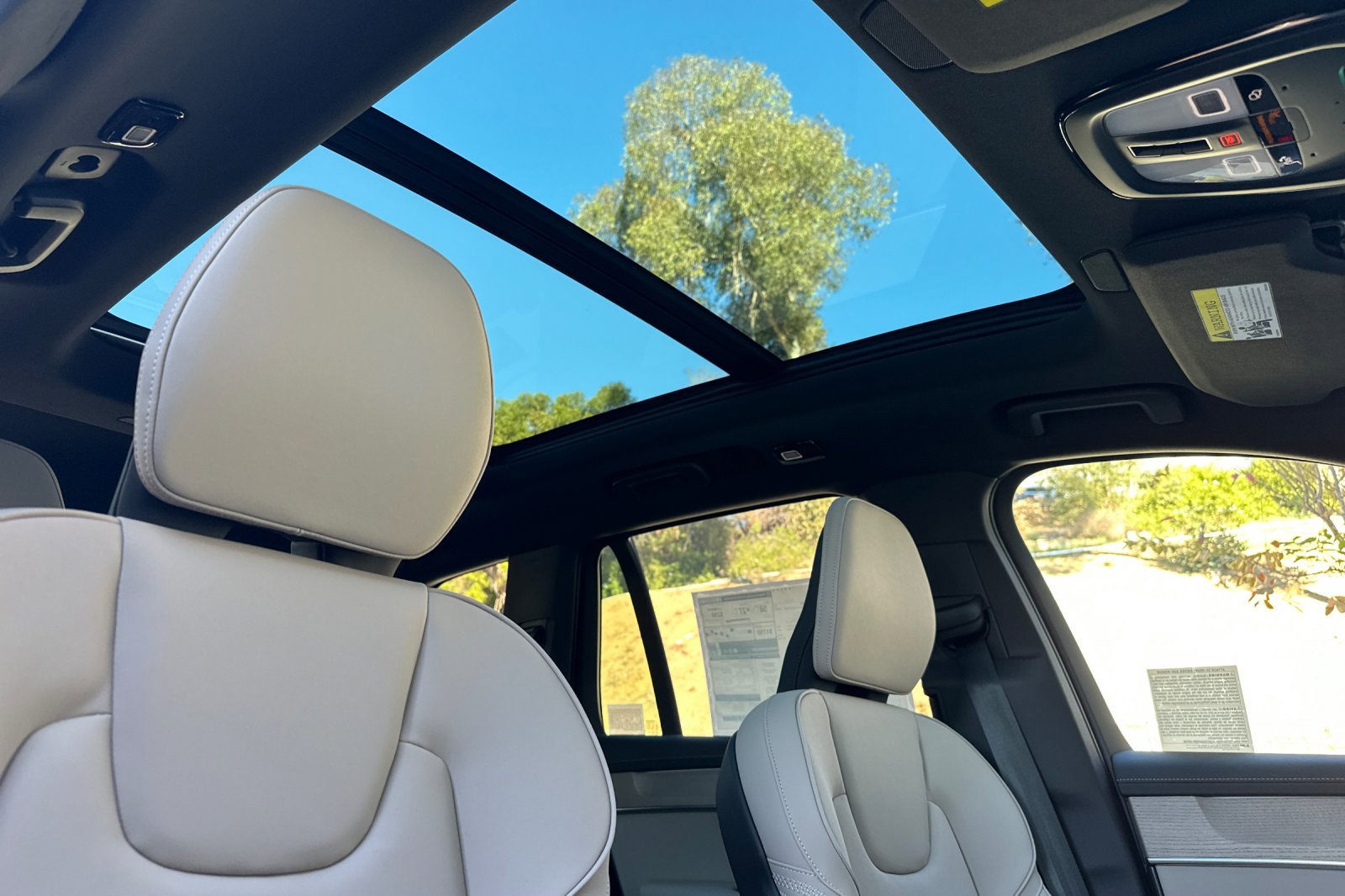 New 2026 Volvo XC90 T8 Plus image 15