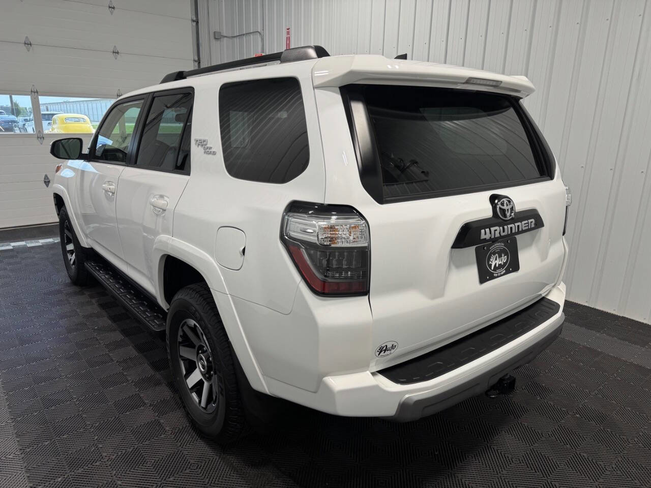 Used 2024 Toyota 4Runner TRD Off-Road image 4