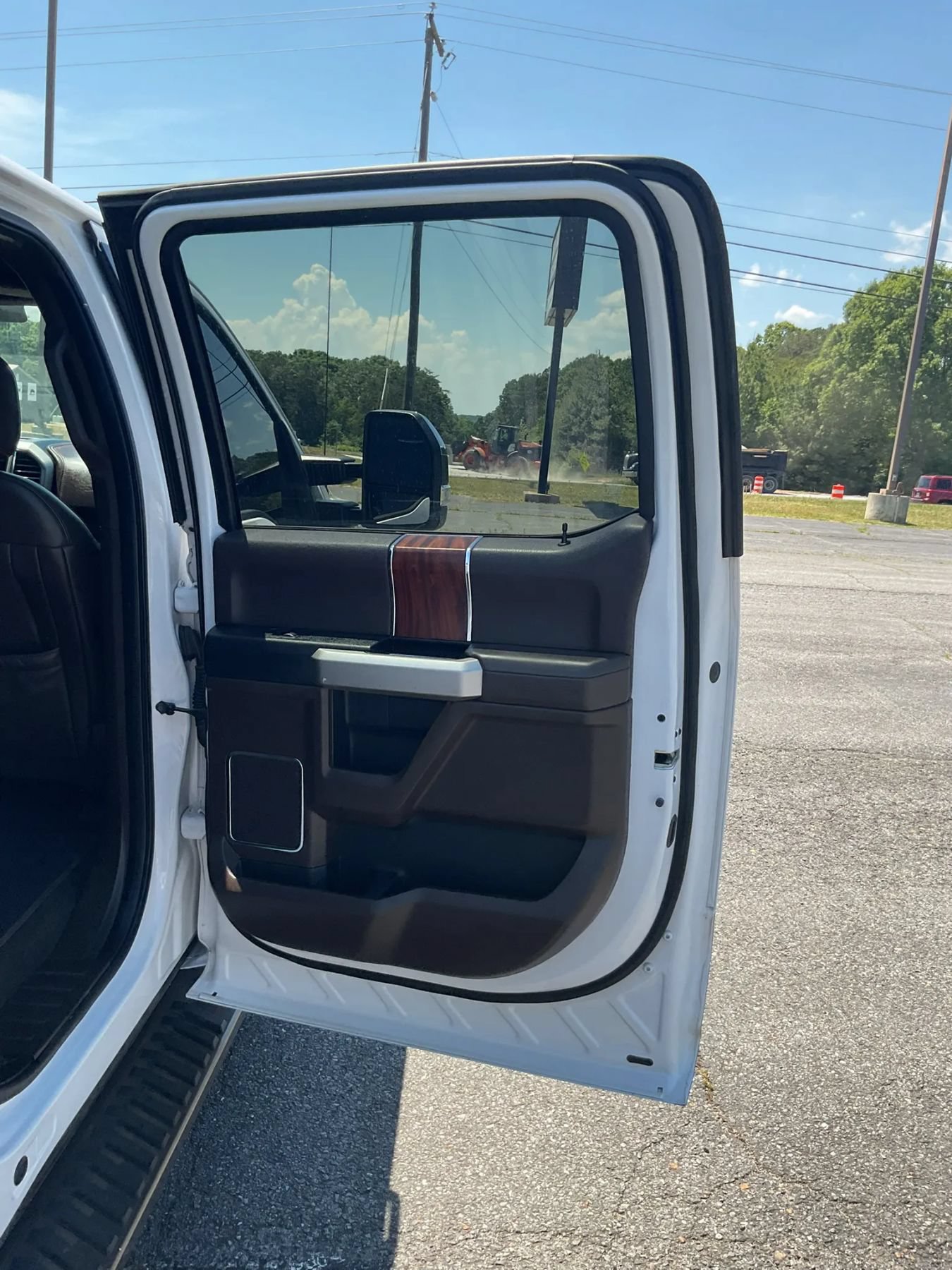 Used 2015 Ford F150 King Ranch w/ FX4 Off-Road Package AWD/4WD image 41