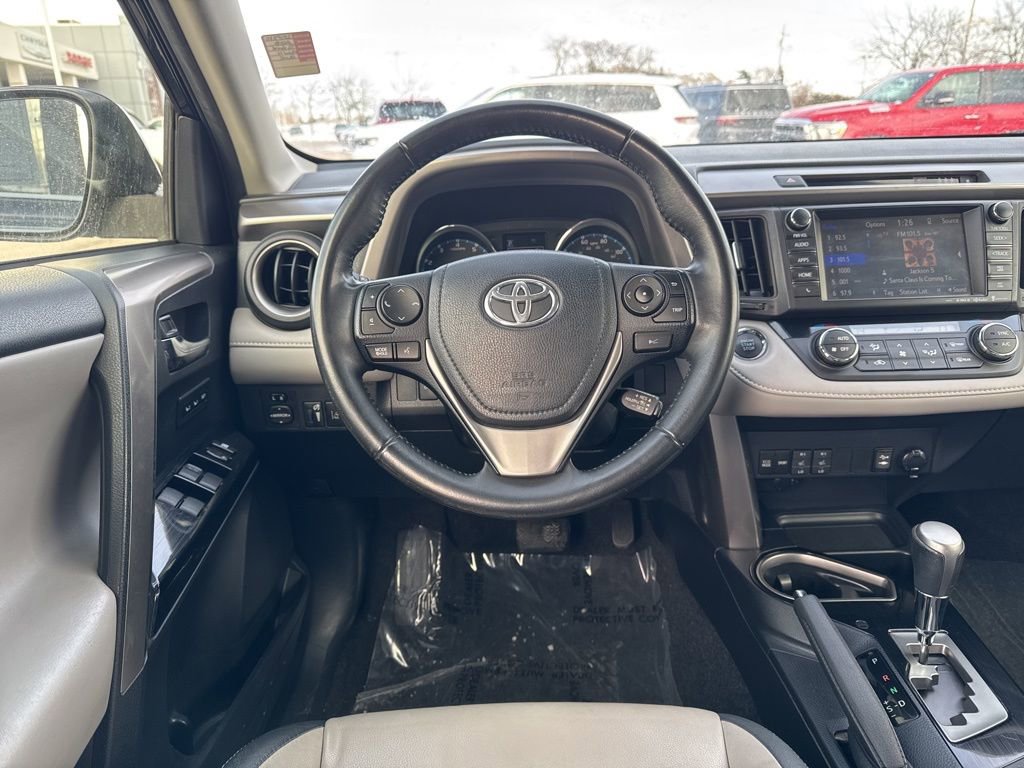 Used 2018 Toyota RAV4 Limited image 14