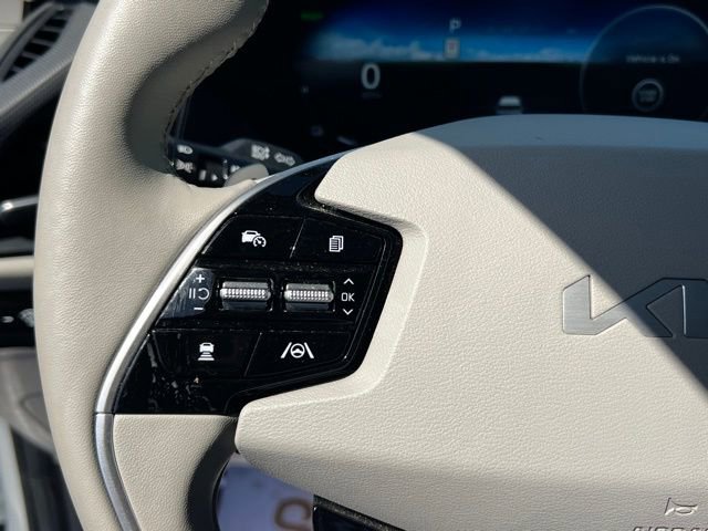 Certified 2024 Kia Niro Wave w/ Wave Preserve Package FWD image 22