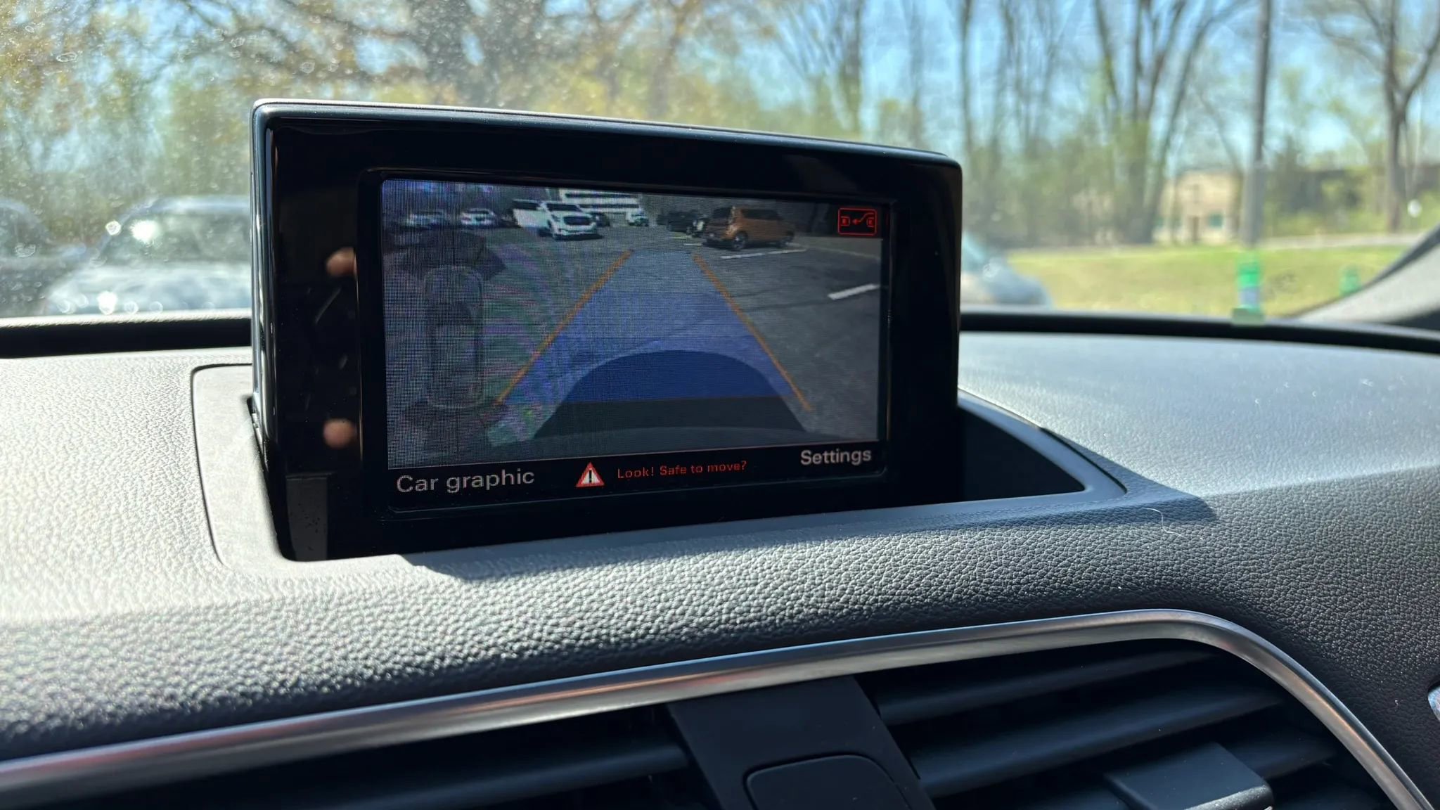 Used 2018 Audi Q3 2.0T Premium w/ Convenience Package AWD/4WD image 18