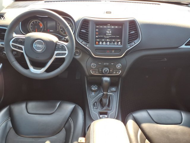 Used 2022 Jeep Cherokee Latitude AWD/4WD image 11
