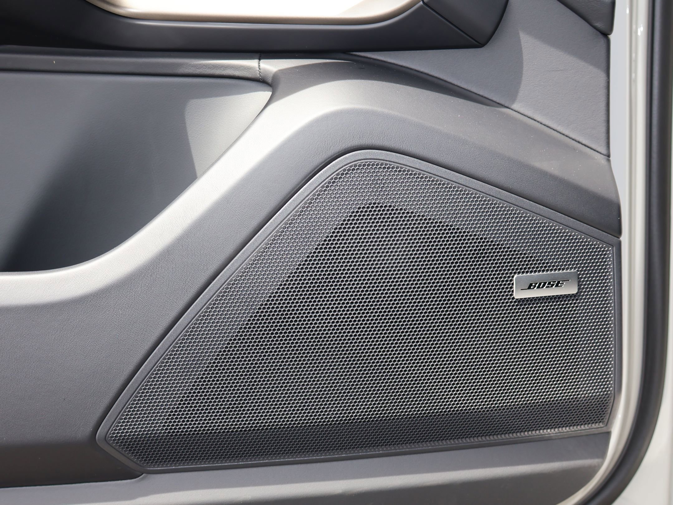 Used 2025 Porsche Cayenne Turbo image 14