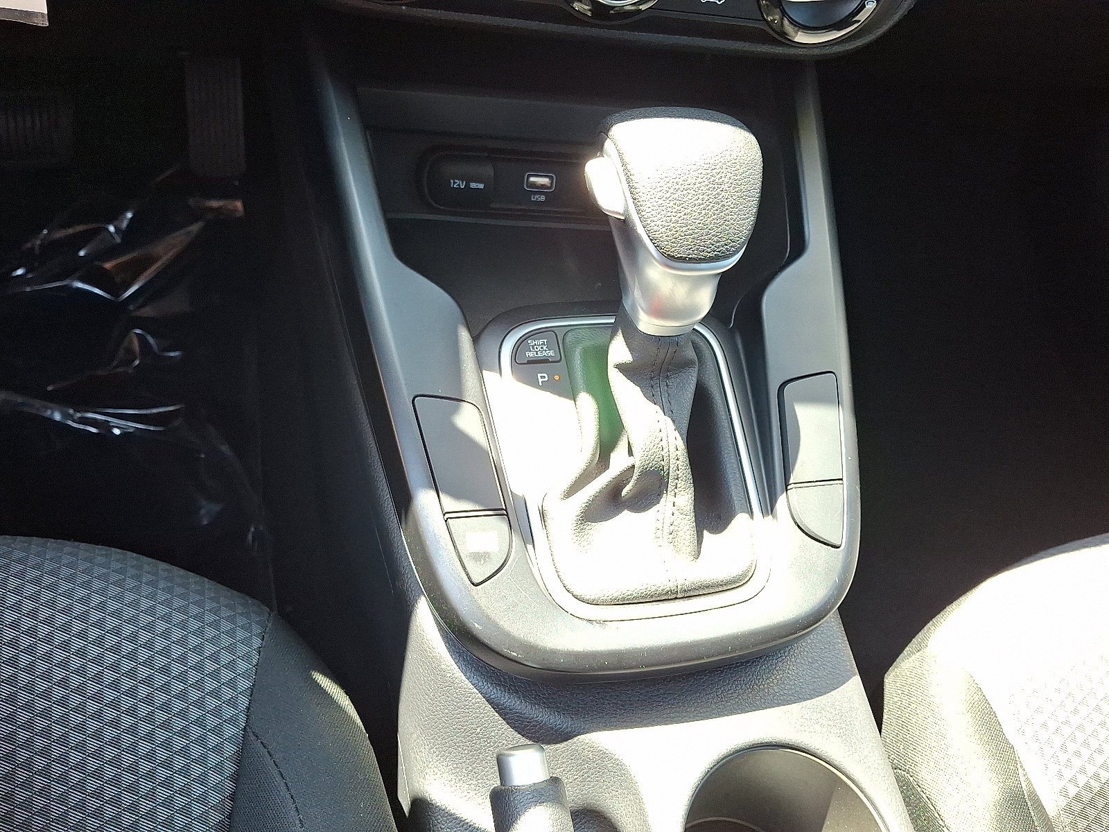 Used 2025 Kia Soul LX w/ LX Technology Package FWD image 17