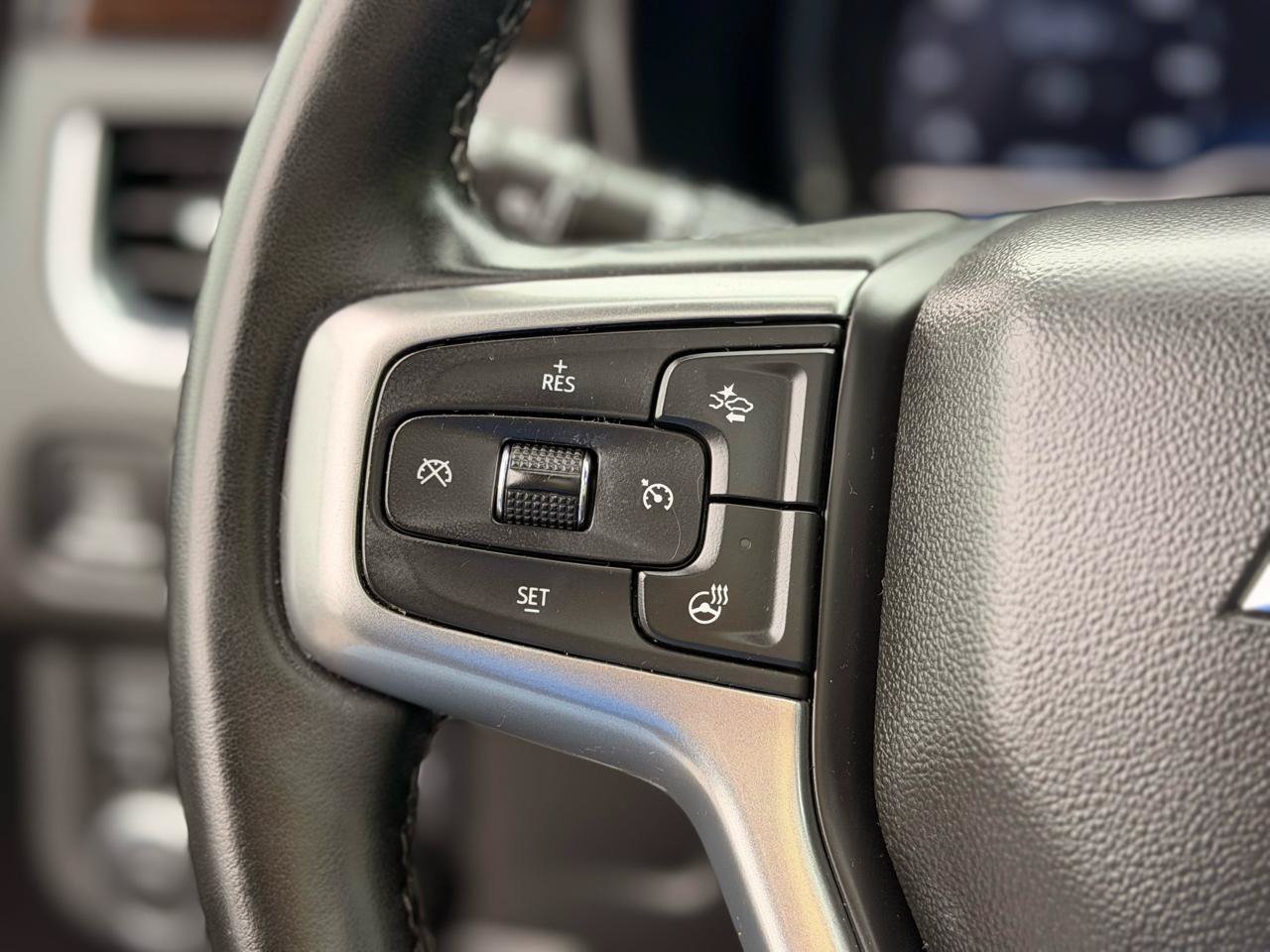 Used 2024 Chevrolet Tahoe Premier AWD/4WD image 28