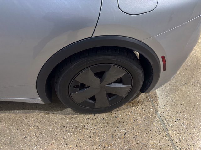 Used 2024 Toyota Prius LE image 12