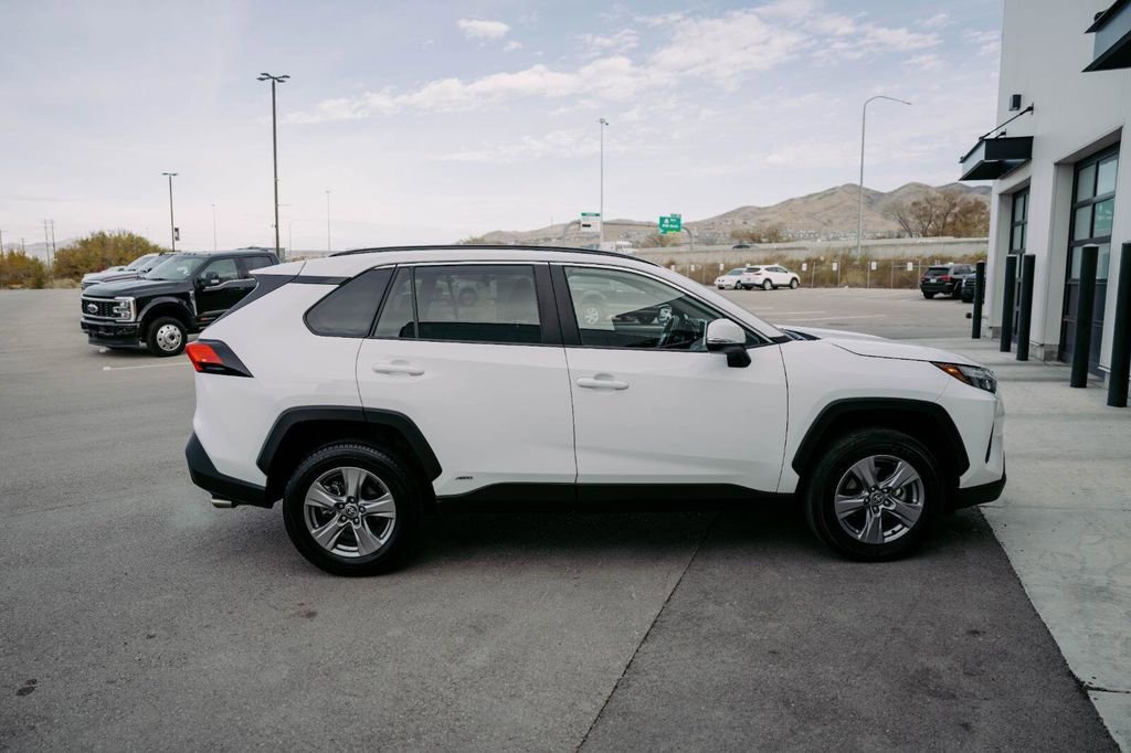 Used 2024 Toyota RAV4 XLE image 9