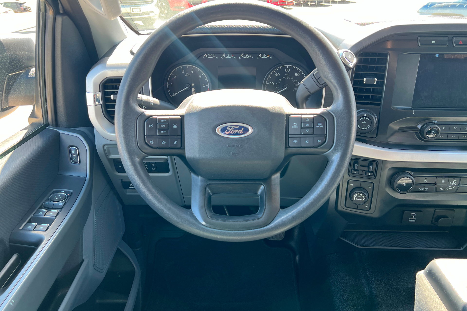 Used 2022 Ford F150 XLT w/ Trailer Tow Package image 12