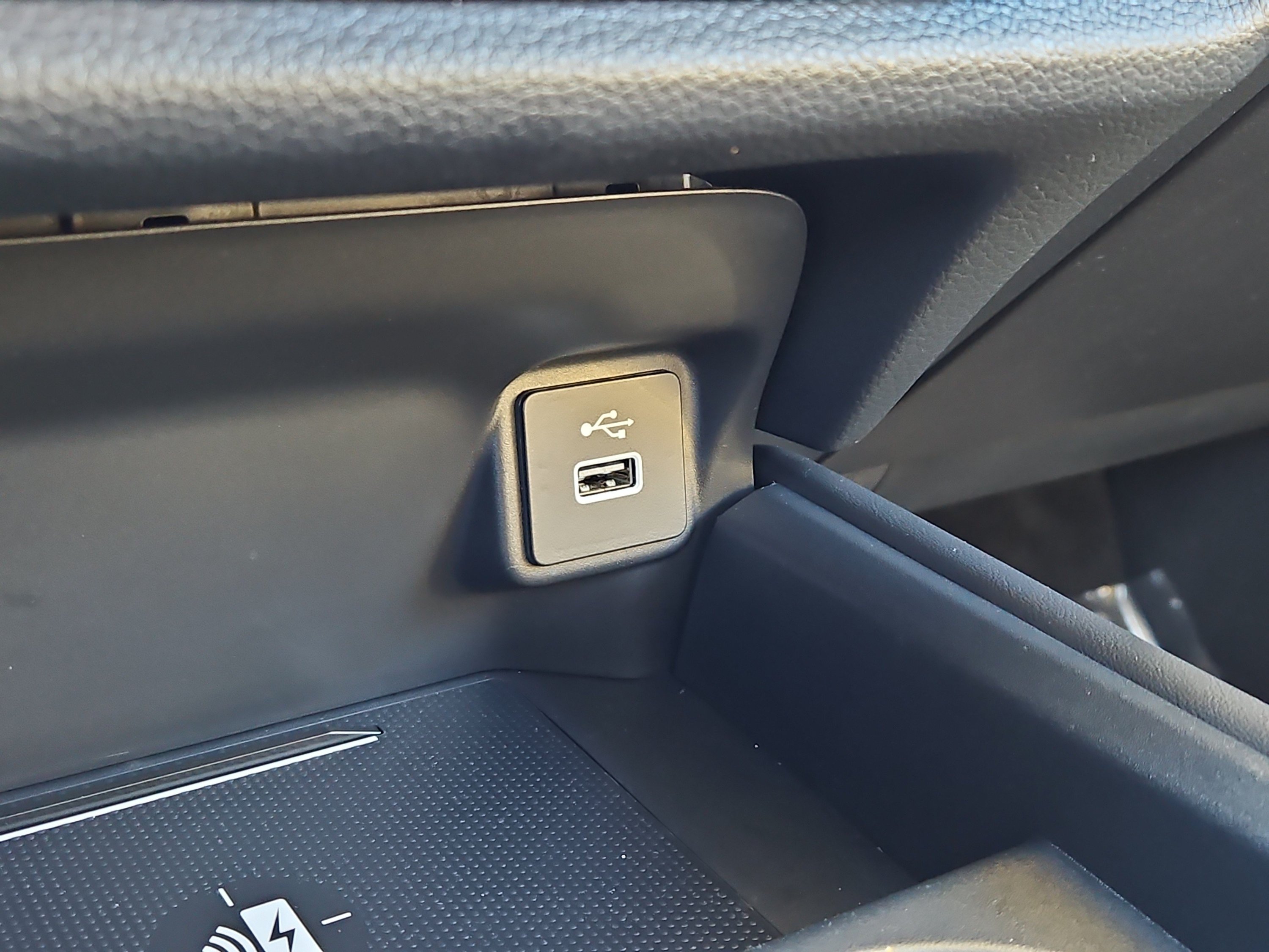 Certified 2024 Honda HR-V EX-L image 11