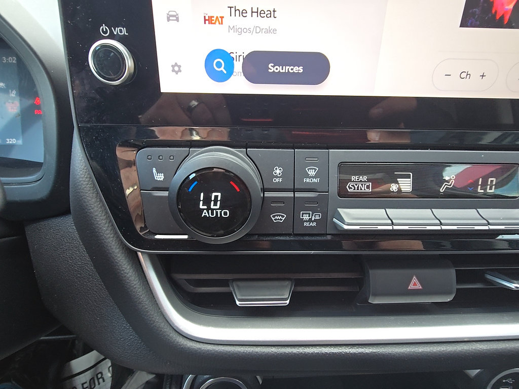 Certified 2025 Toyota Grand Highlander AWD image 14