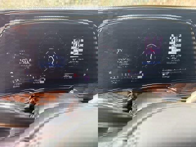 Used 2022 Cadillac Escalade Premium Luxury Platinum image 16