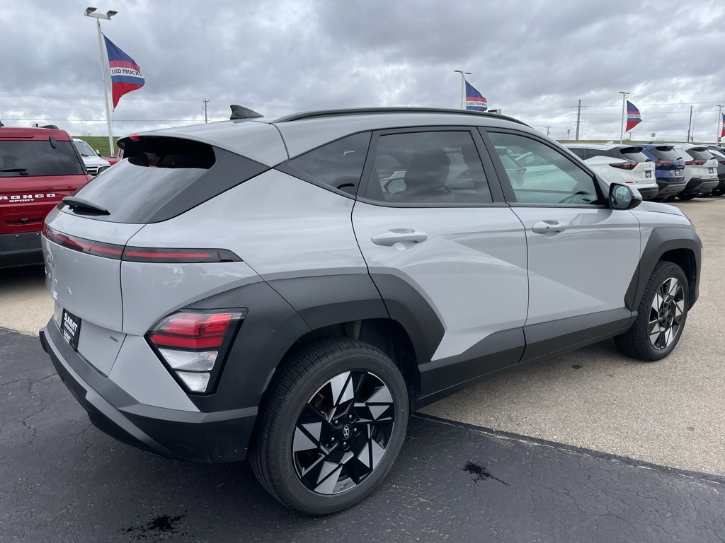Used 2024 Hyundai Kona SEL image 4