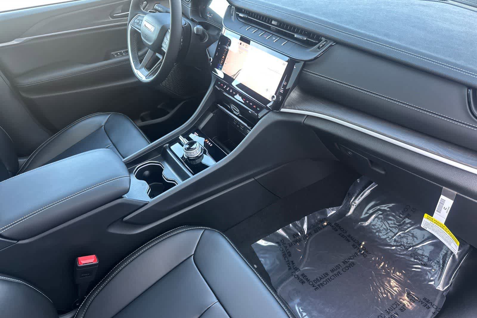 New 2026 Jeep Grand Cherokee L Limited image 18
