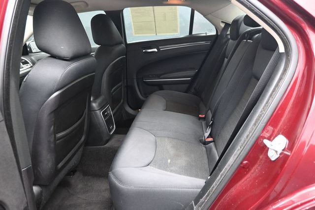 Used 2019 Chrysler 300 Touring w/ Chrome Appearance Package RWD image 11