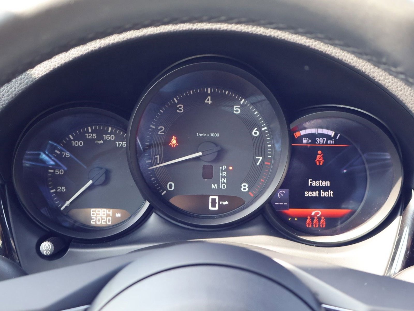 Certified 2025 Porsche Macan image 16