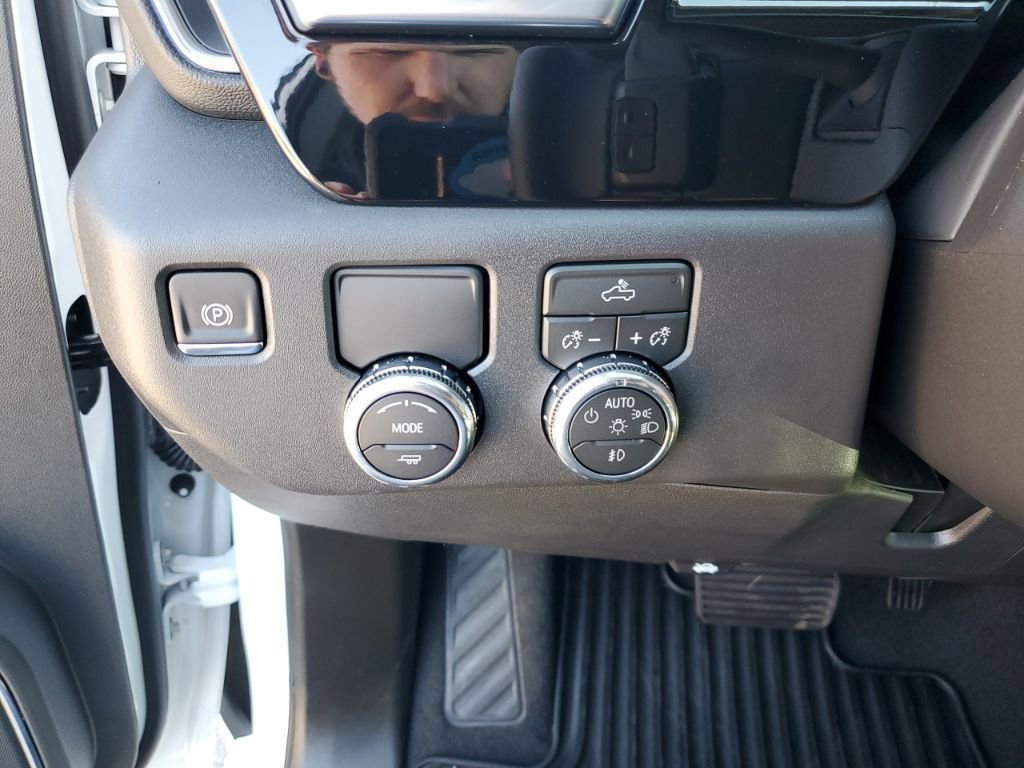 Certified 2026 GMC Sierra 1500 Elevation image 32