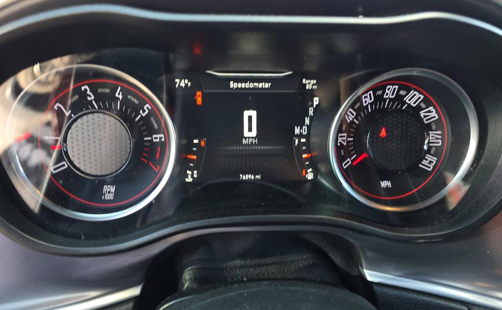 Used 2019 Dodge Challenger SXT image 7