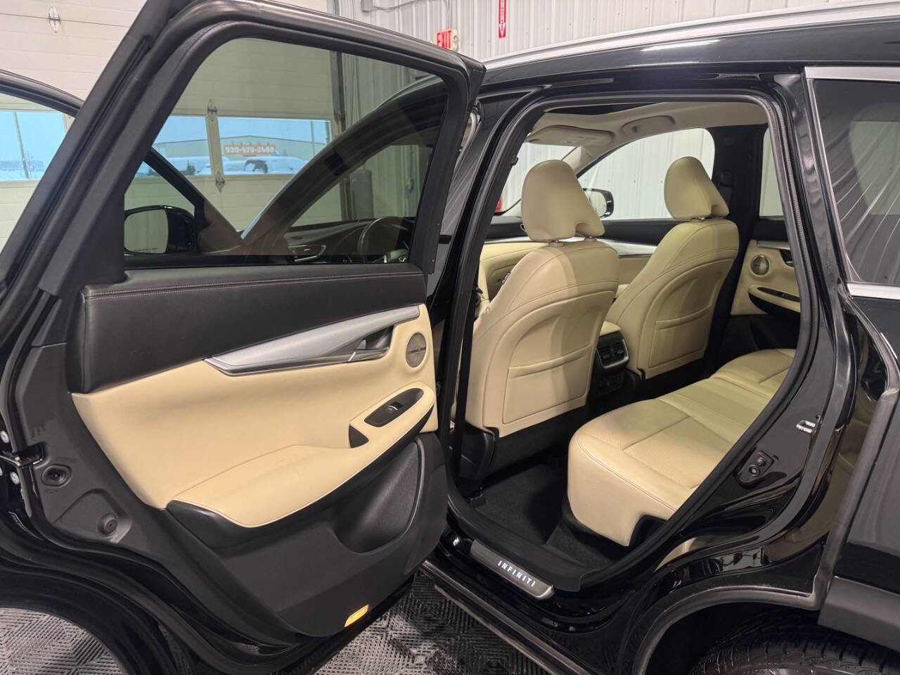 Used 2019 INFINITI QX50 Essential w/ Premium Heat Package image 12