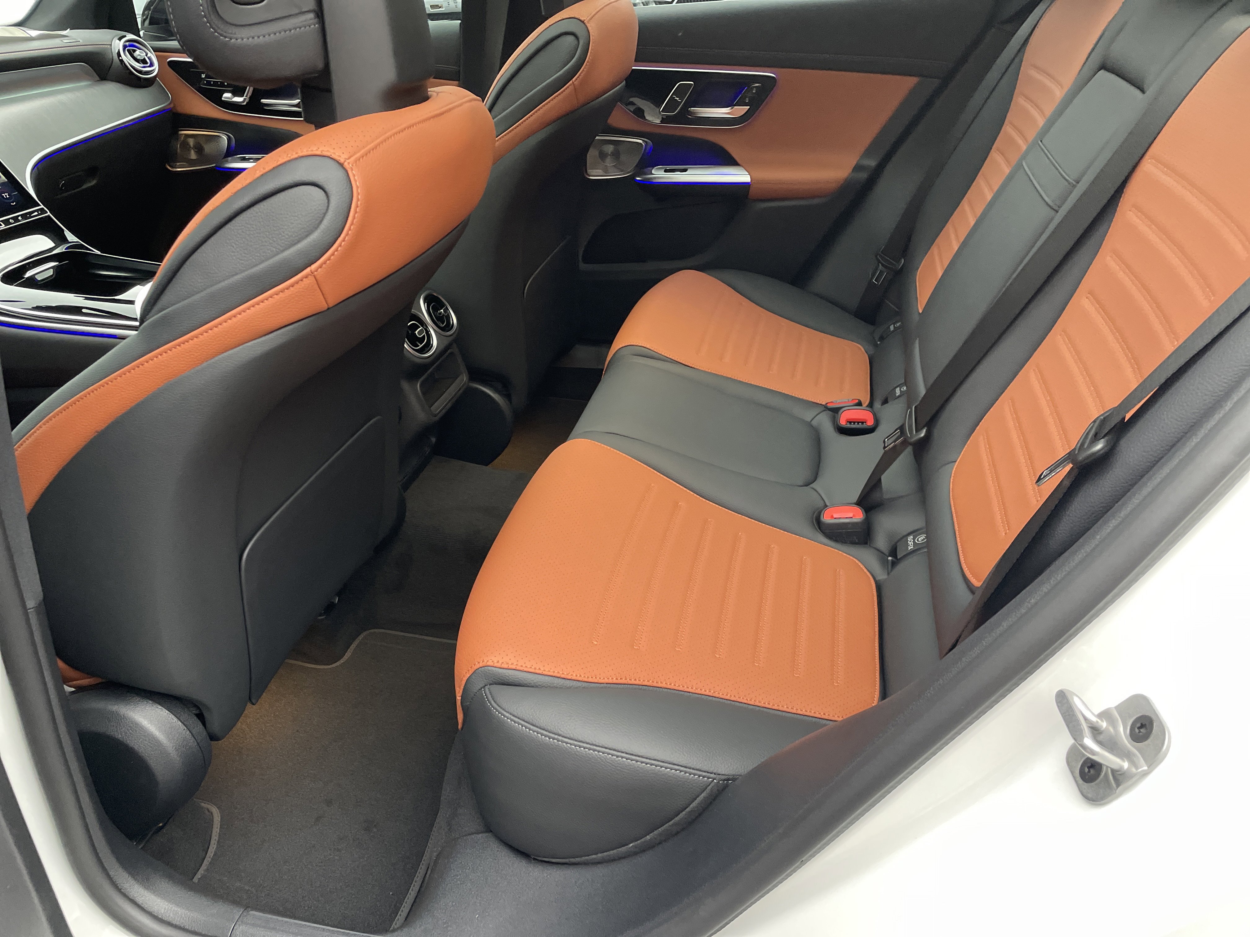 New 2026 Mercedes-Benz GLC 300 4MATIC image 36