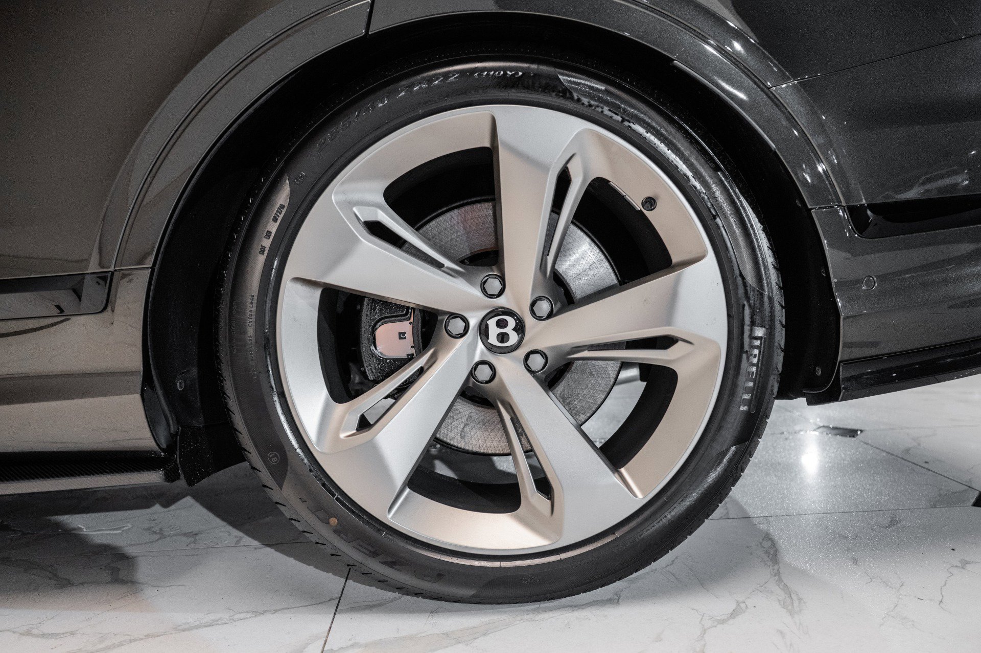 New 2025 Bentley Bentayga image 15