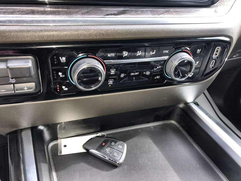 Used 2024 Chevrolet Silverado 2500 LTZ w/ LTZ Convenience Package image 19