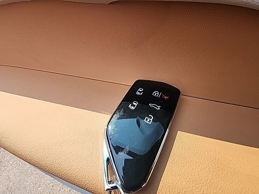 New 2025 Volkswagen ID. Buzz 1st Edition image 26