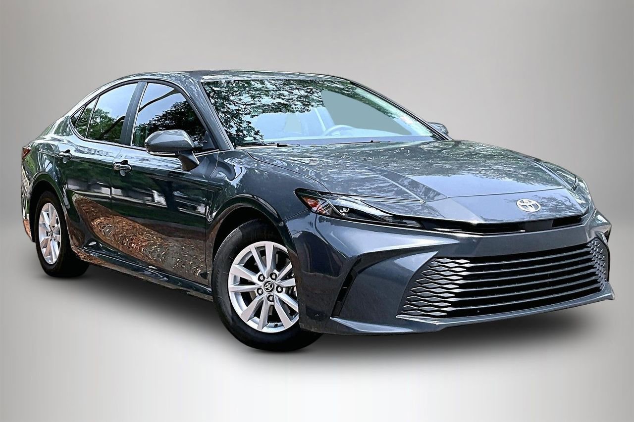 Used 2025 Toyota Camry LE FWD image 2