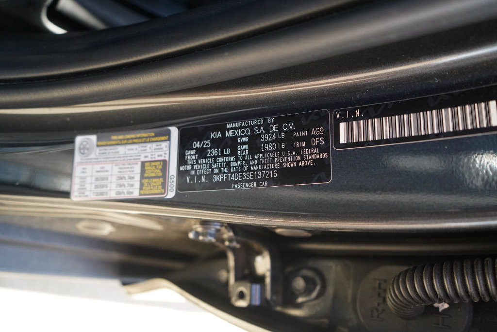Used 2025 Kia K4 FWD image 39