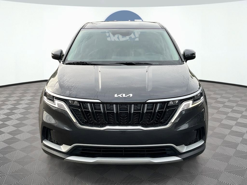 Certified 2024 Kia Carnival LX image 2