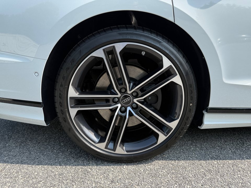 New 2026 Audi A8 L 3.0T AWD/4WD image 23