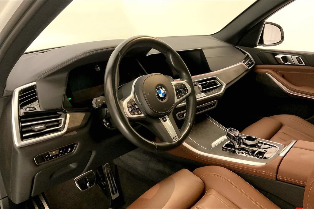 Used 2022 BMW X5 xDrive40i w/ M Sport Package AWD/4WD image 21