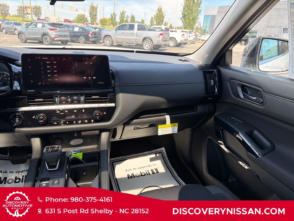 New 2026 Nissan Pathfinder SV w/ SV Premium Package FWD image 35