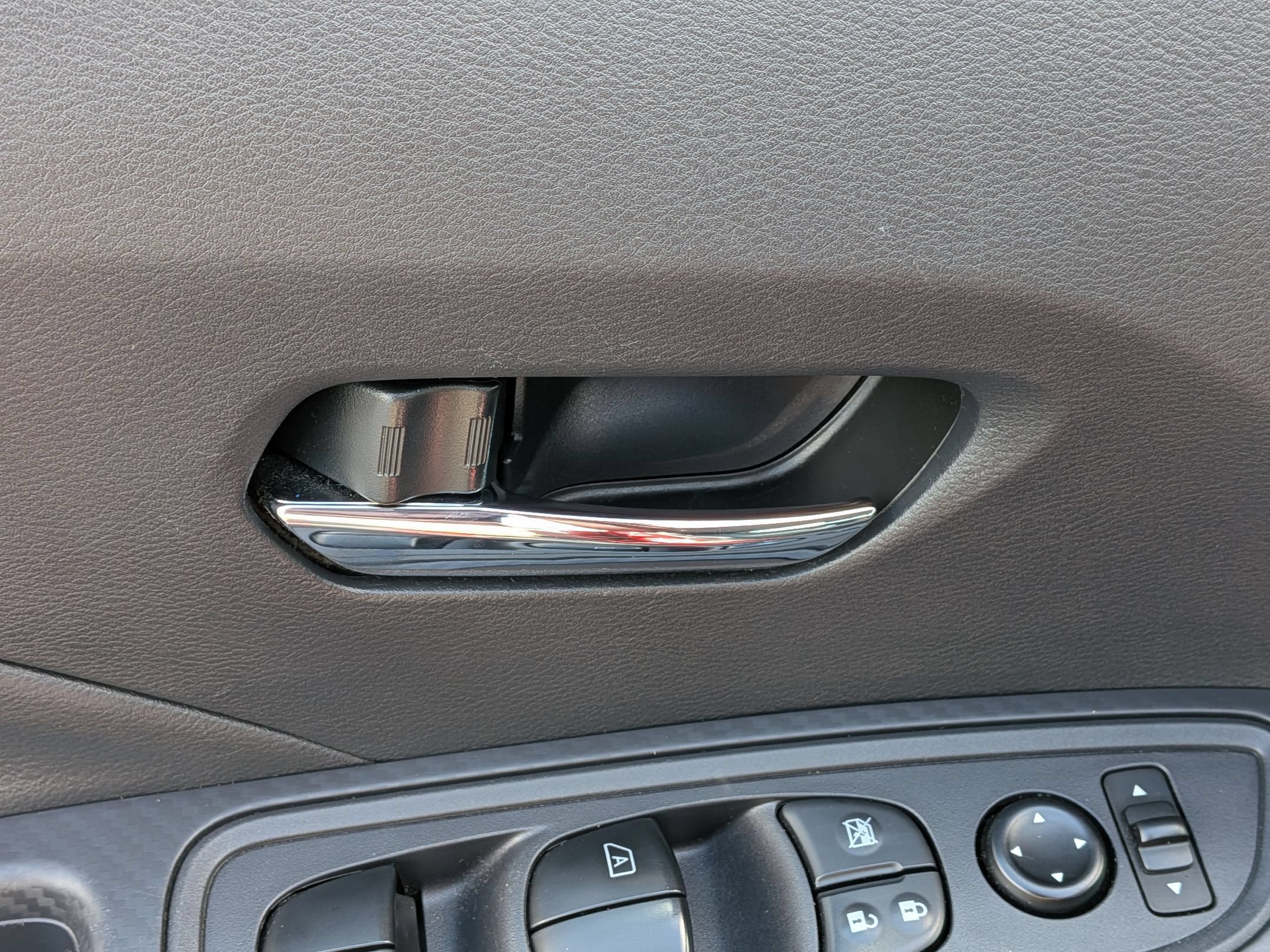 Used 2024 Nissan Versa SV FWD image 12