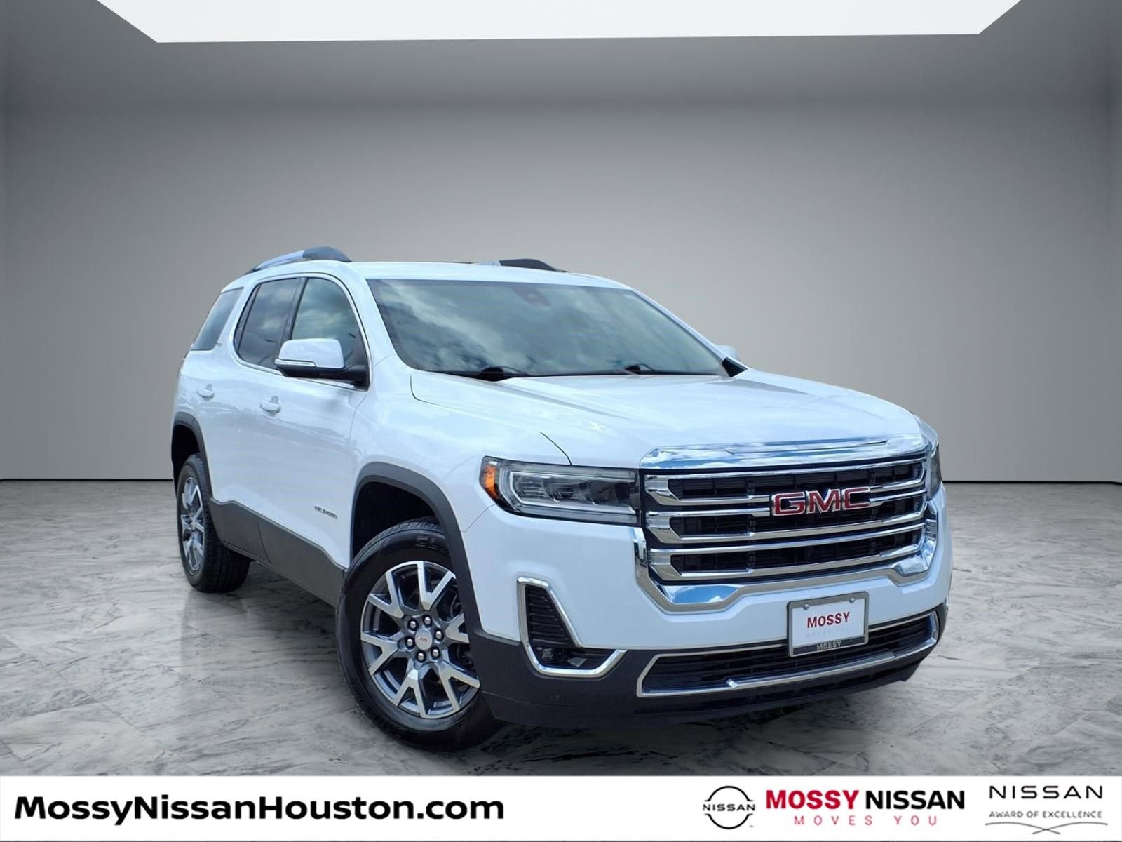 Used 2023 GMC Acadia SLT image 1