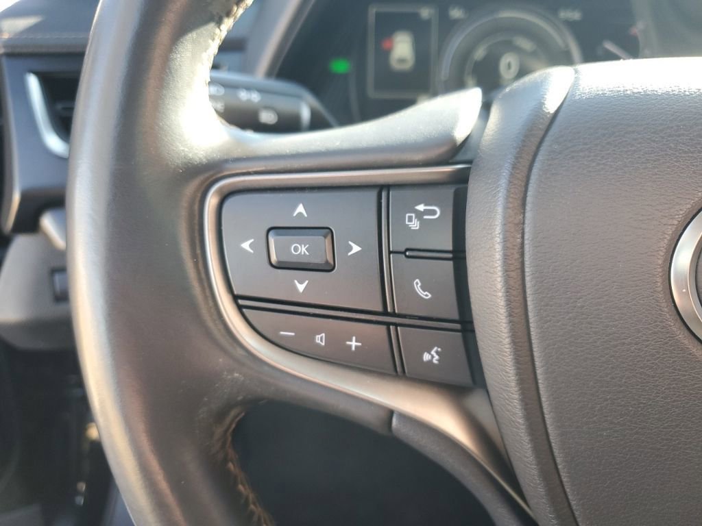 Used 2021 Lexus UX 250h AWD/4WD image 36