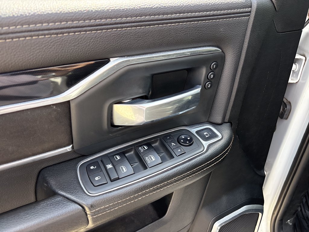 Used 2020 RAM 2500 Laramie w/ Night Edition AWD/4WD image 17